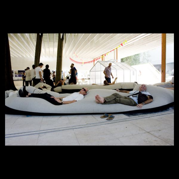 12e Biennale d'Architecture de Venise : Mille façons d'être assis (ou couché)
