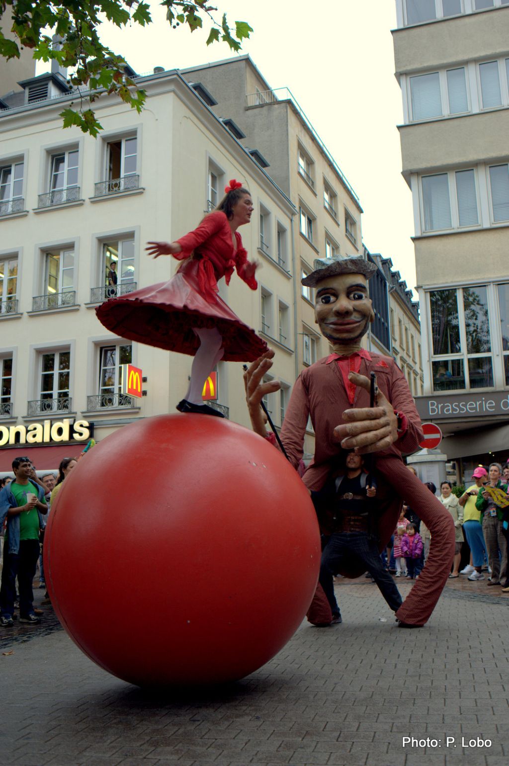 Les rues de Luxembourg envahies par d'étranges créatures
