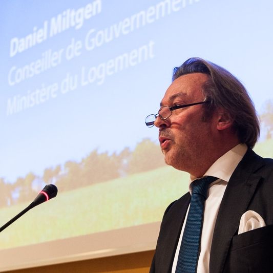 Daniel Miltgen  : Le Président du Fonds du Logement invité à prendre la porte de sortie